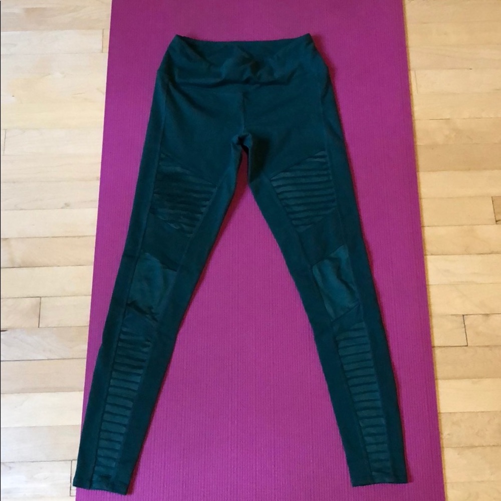 ALO YOGA Moto leggings